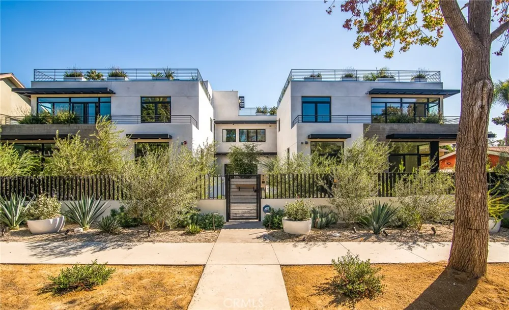 812 Huntley Drive Unit#104 #104 West Hollywood, CA 90069