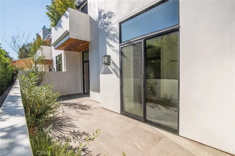 812 Huntley Drive Unit#104 #104 West Hollywood, CA 90069