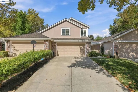 1125 Shady Creek Pl