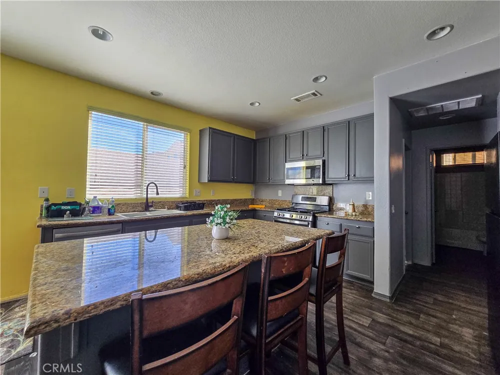 15587 Ripple Ridge Victorville, CA 92394