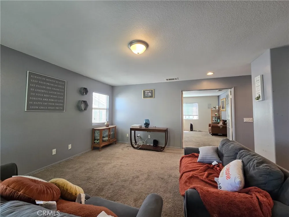 15587 Ripple Ridge Victorville, CA 92394