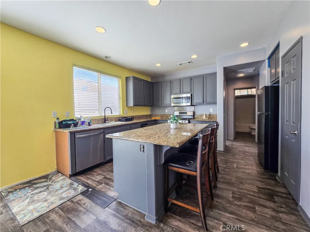 15587 Ripple Ridge Victorville, CA 92394