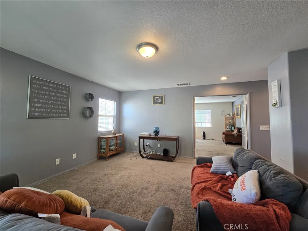 15587 Ripple Ridge Victorville, CA 92394