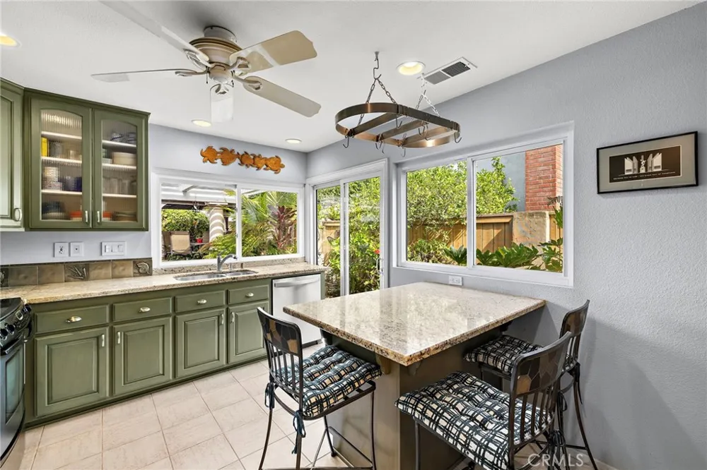 23631 Amalia Mission Viejo, CA 92691