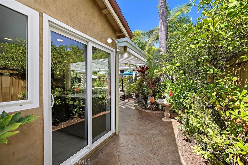 23631 Amalia Mission Viejo, CA 92691