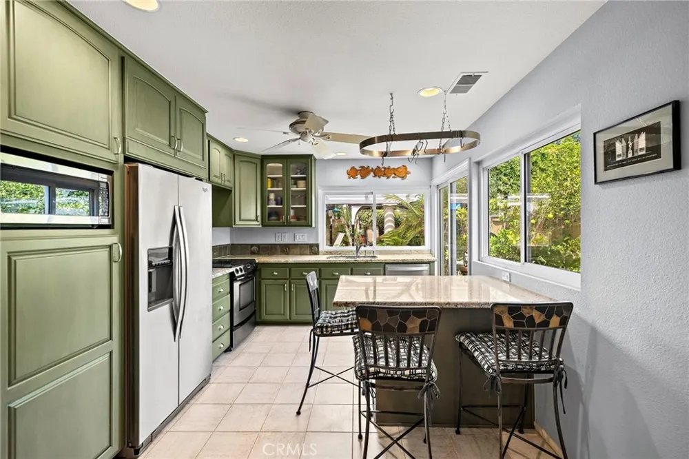 23631 Amalia Mission Viejo, CA 92691