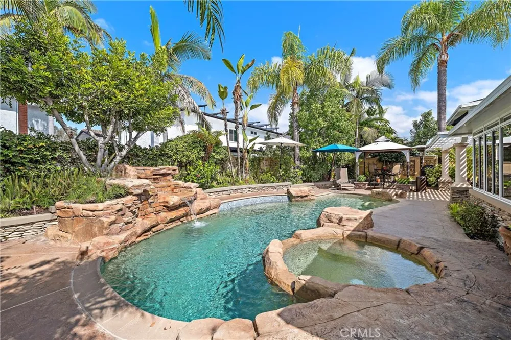 23631 Amalia Mission Viejo, CA 92691
