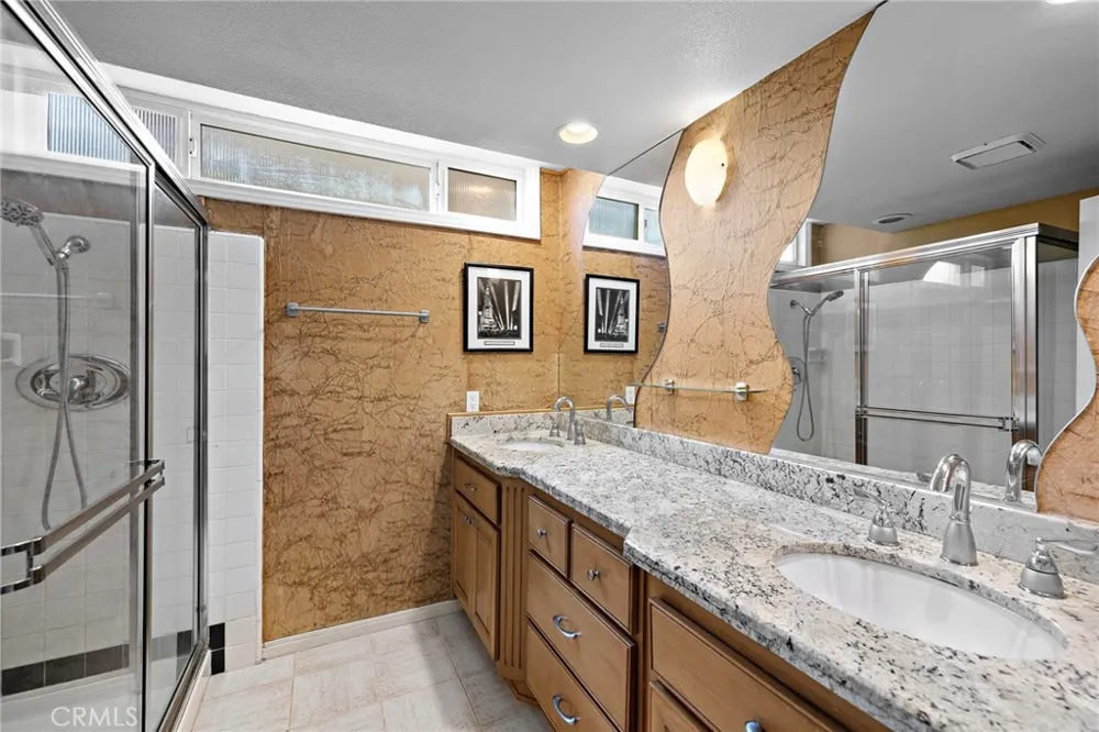23631 Amalia Mission Viejo, CA 92691