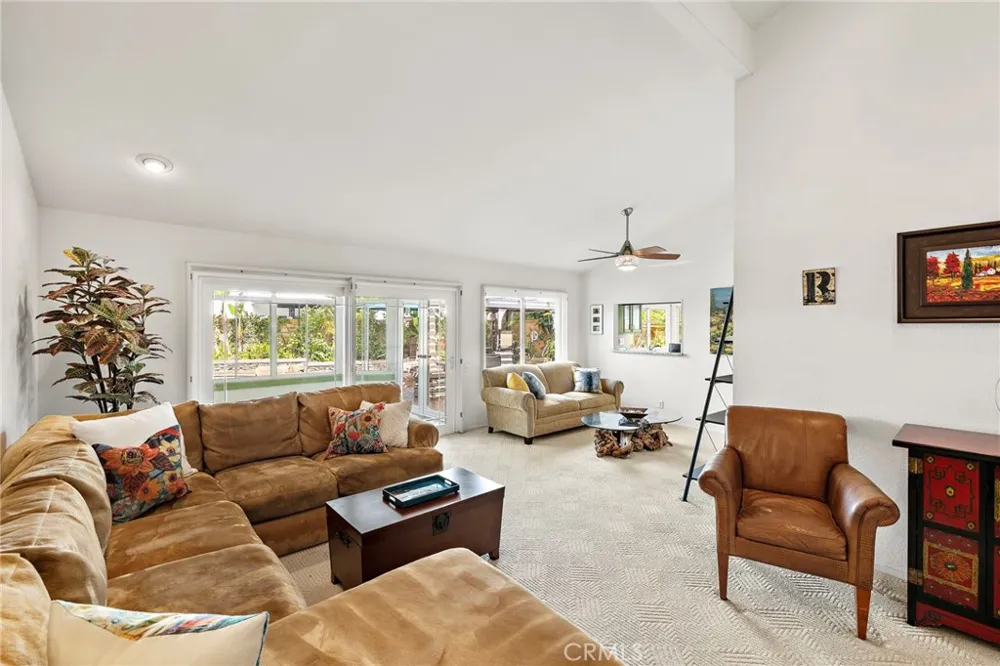 23631 Amalia Mission Viejo, CA 92691
