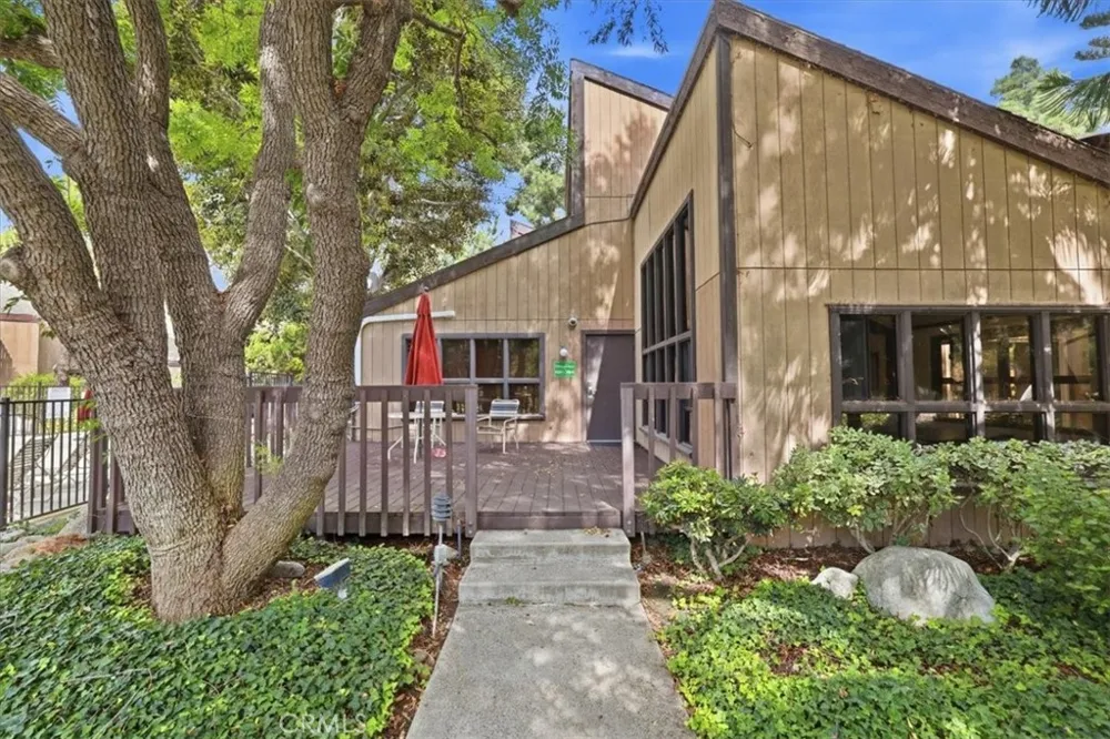 7890 E Spring #23A Long Beach, CA 90815