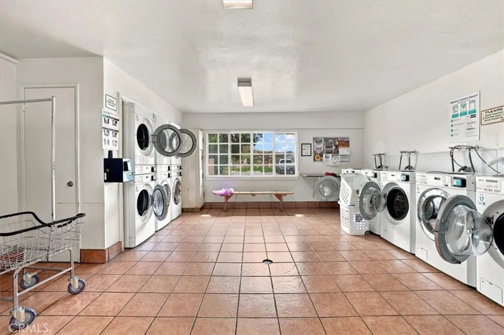 7890 E Spring #23A Long Beach, CA 90815