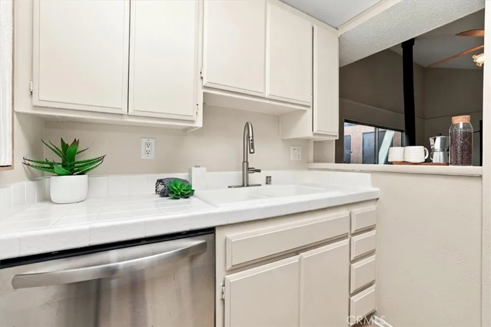 7890 E Spring #23A Long Beach, CA 90815