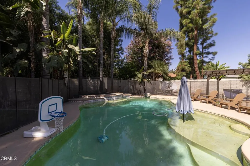 2201 Haggin Oaks Boulevard Bakersfield, CA 93311
