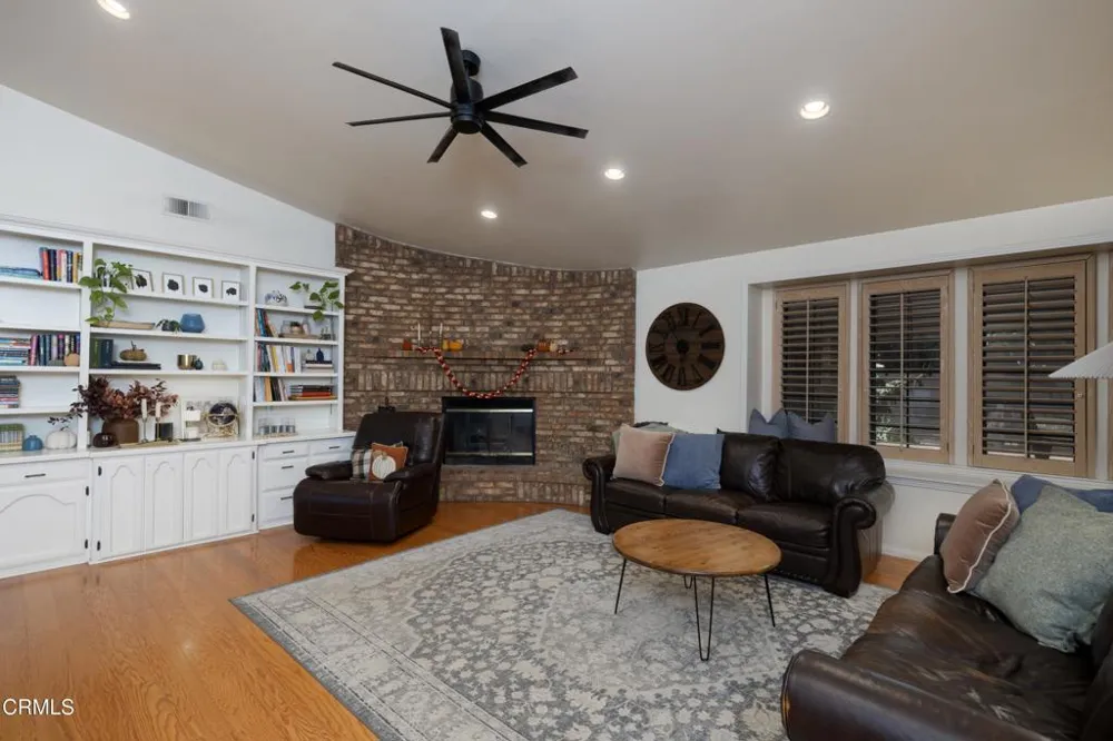2201 Haggin Oaks Boulevard Bakersfield, CA 93311