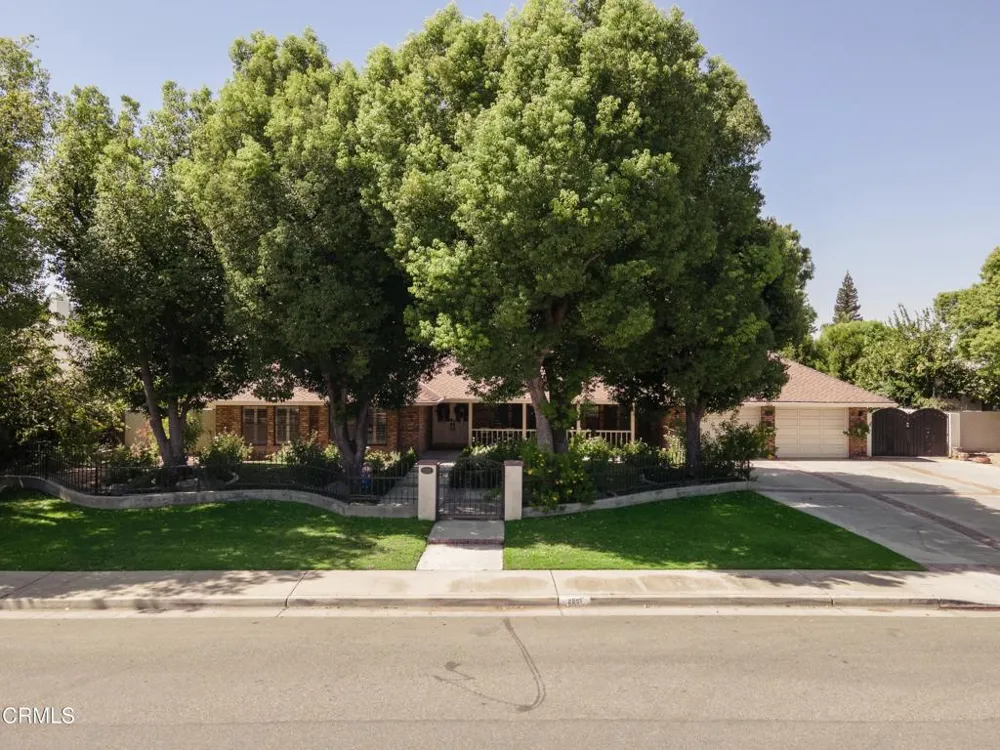 2201 Haggin Oaks Boulevard Bakersfield, CA 93311