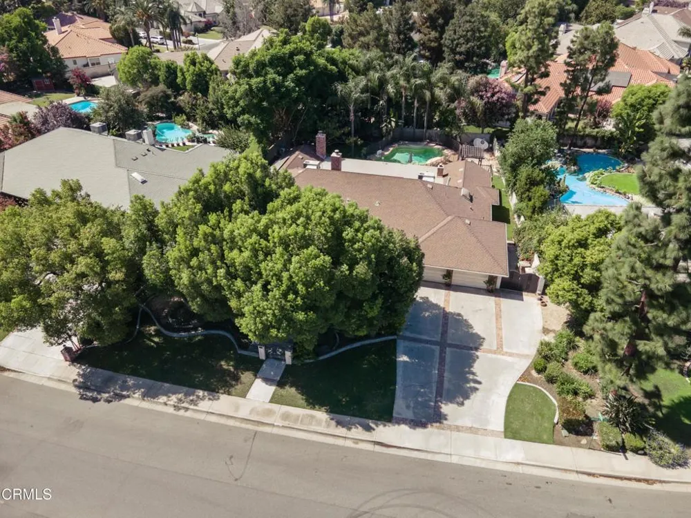 2201 Haggin Oaks Boulevard Bakersfield, CA 93311