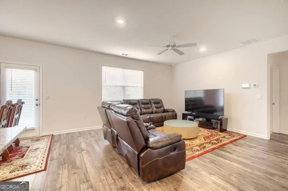 1453 Autumn Wind DR Dacula, GA 30019
