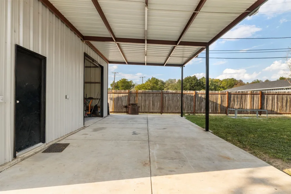 3203 Shamrock Lane Forest Hill, TX 76119