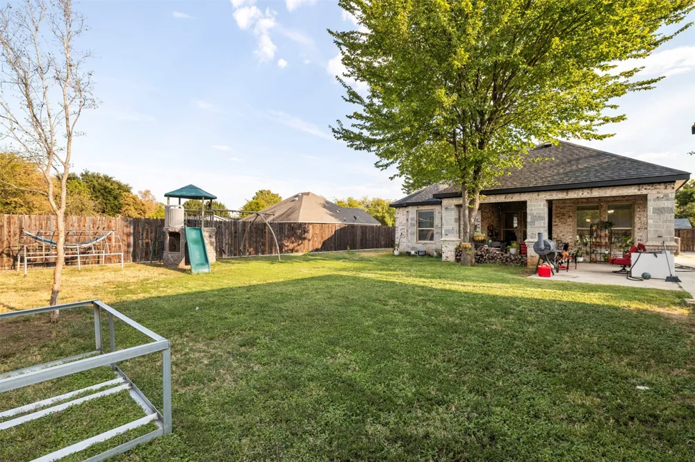 3203 Shamrock Lane Forest Hill, TX 76119