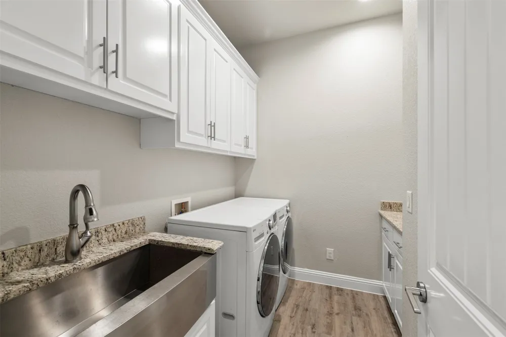 3203 Shamrock Lane Forest Hill, TX 76119