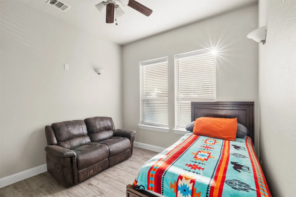 3203 Shamrock Lane Forest Hill, TX 76119