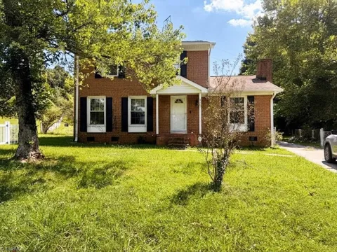 8 Woodcreek Court