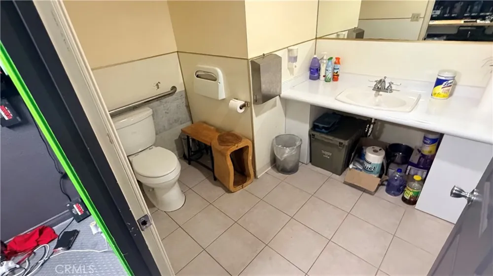 2021 Lomita Lomita, CA 90717