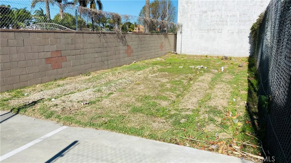 2021 Lomita Lomita, CA 90717