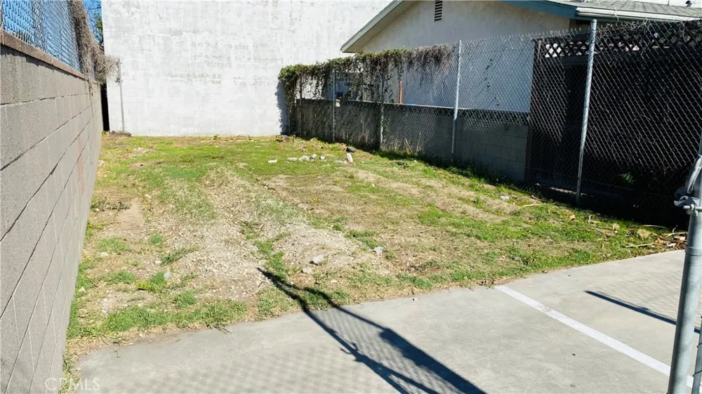 2021 Lomita Lomita, CA 90717