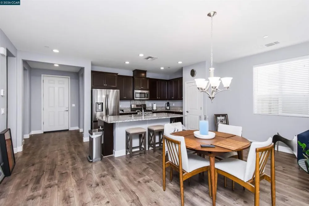 4512 Villa Del Paso Ln Sacramento, CA 95834