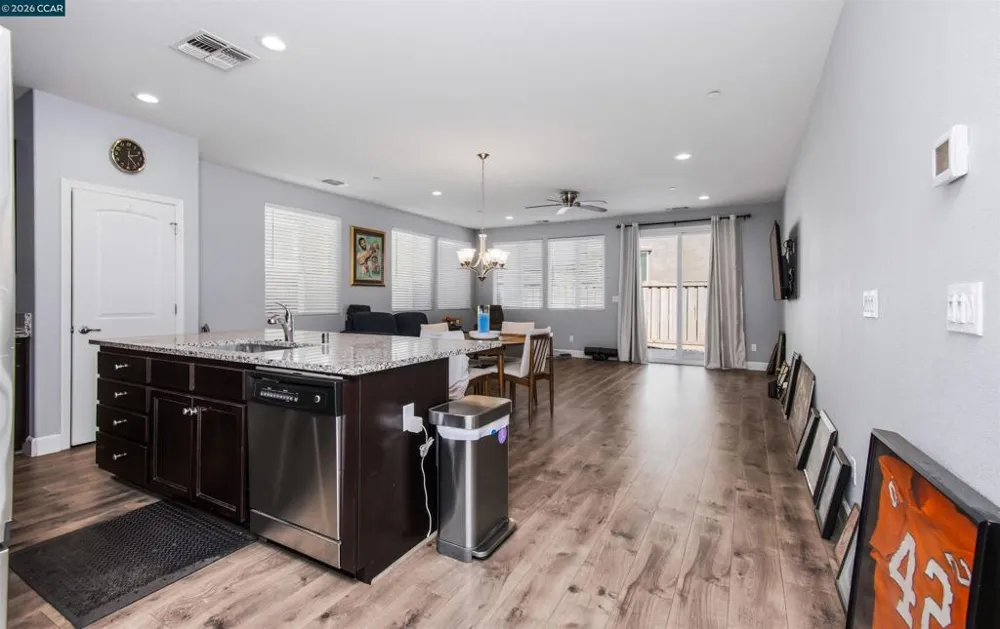 4512 Villa Del Paso Ln Sacramento, CA 95834