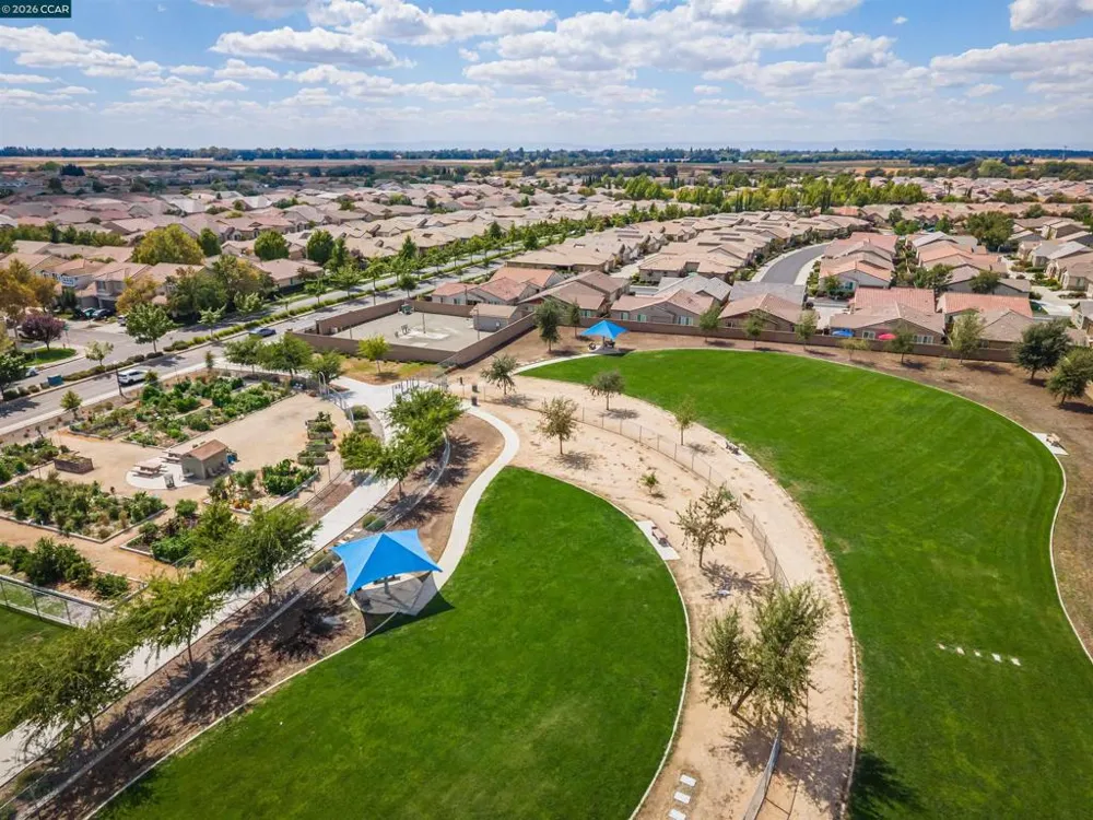 4512 Villa Del Paso Ln Sacramento, CA 95834