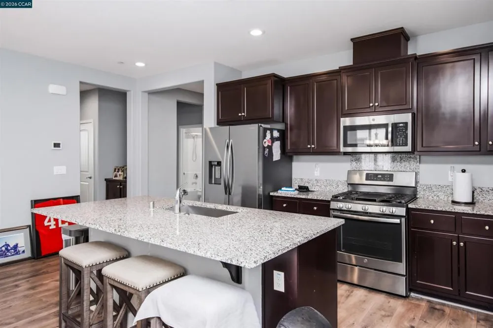 4512 Villa Del Paso Ln Sacramento, CA 95834