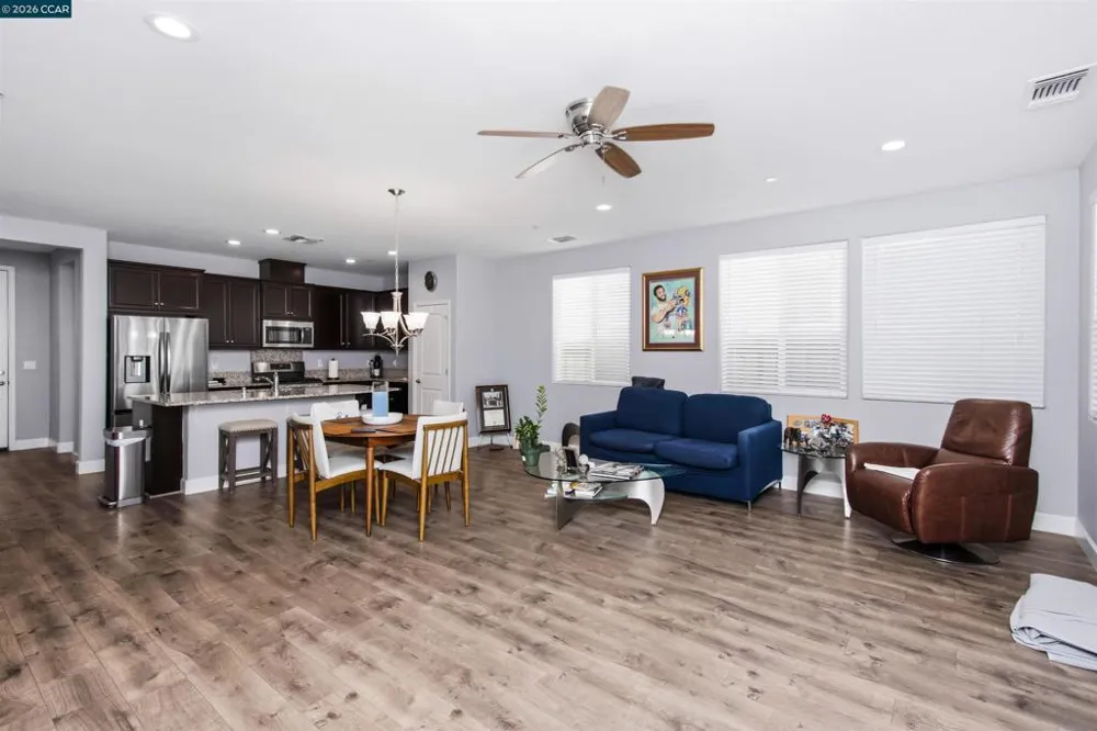 4512 Villa Del Paso Ln Sacramento, CA 95834