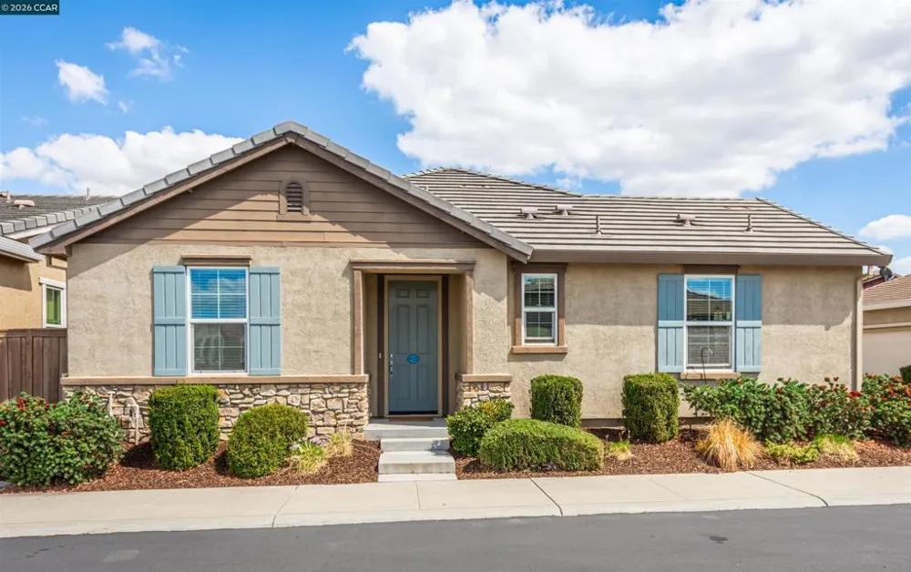 4512 Villa Del Paso Ln Sacramento, CA 95834
