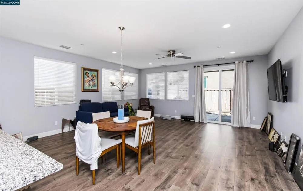 4512 Villa Del Paso Ln Sacramento, CA 95834