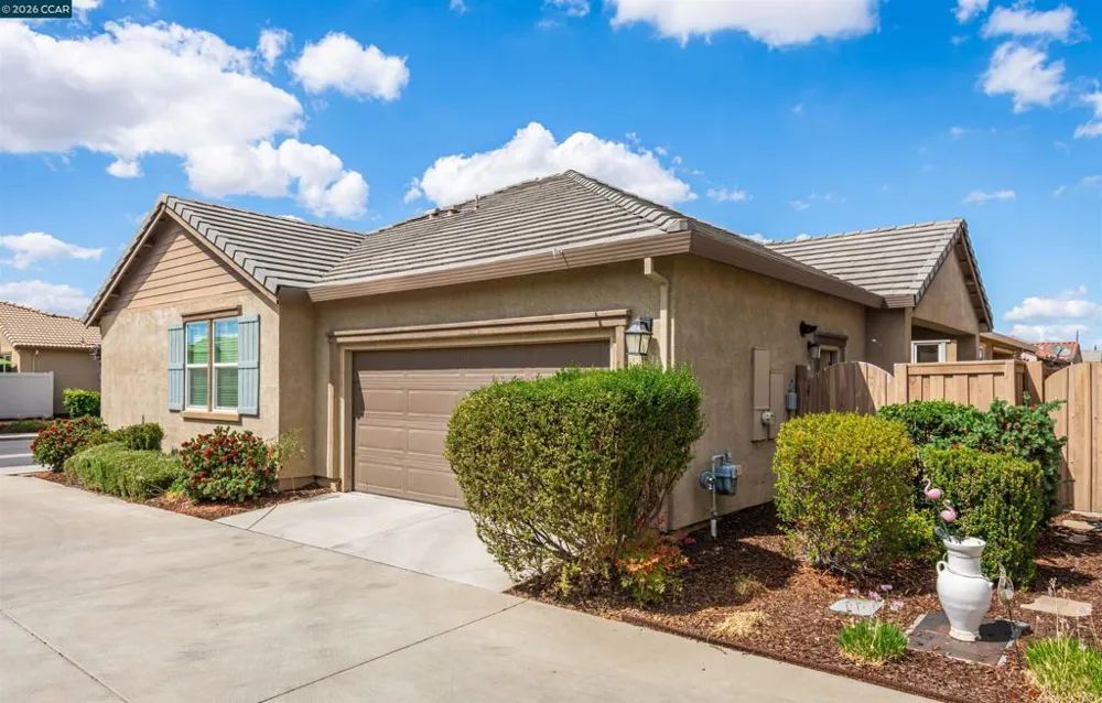 4512 Villa Del Paso Ln Sacramento, CA 95834
