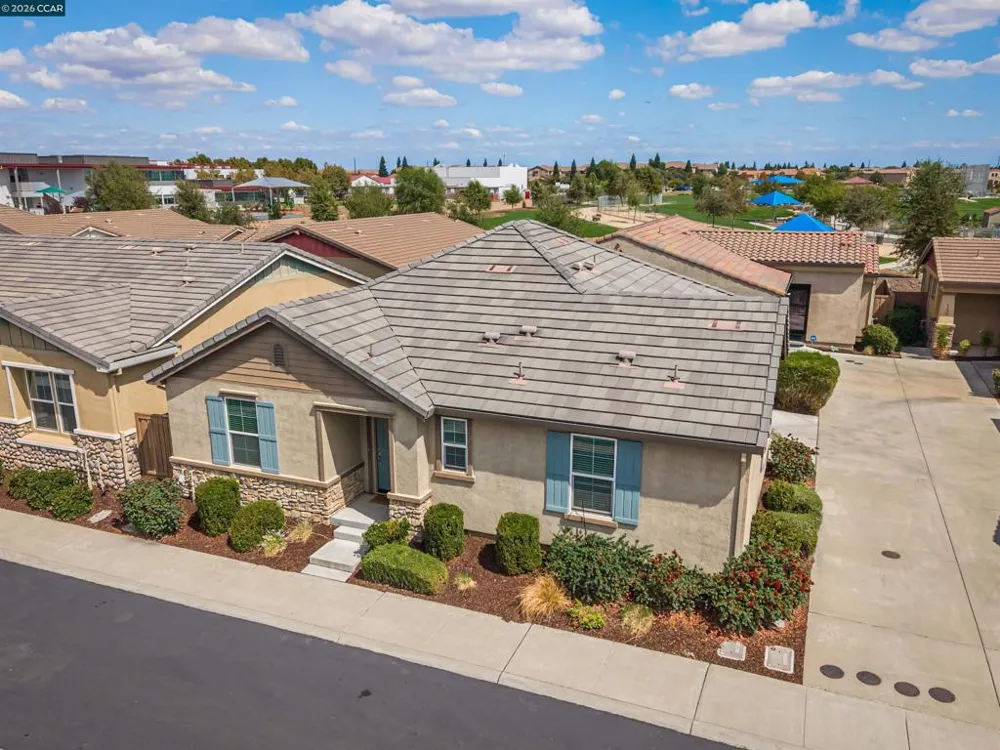 4512 Villa Del Paso Ln Sacramento, CA 95834