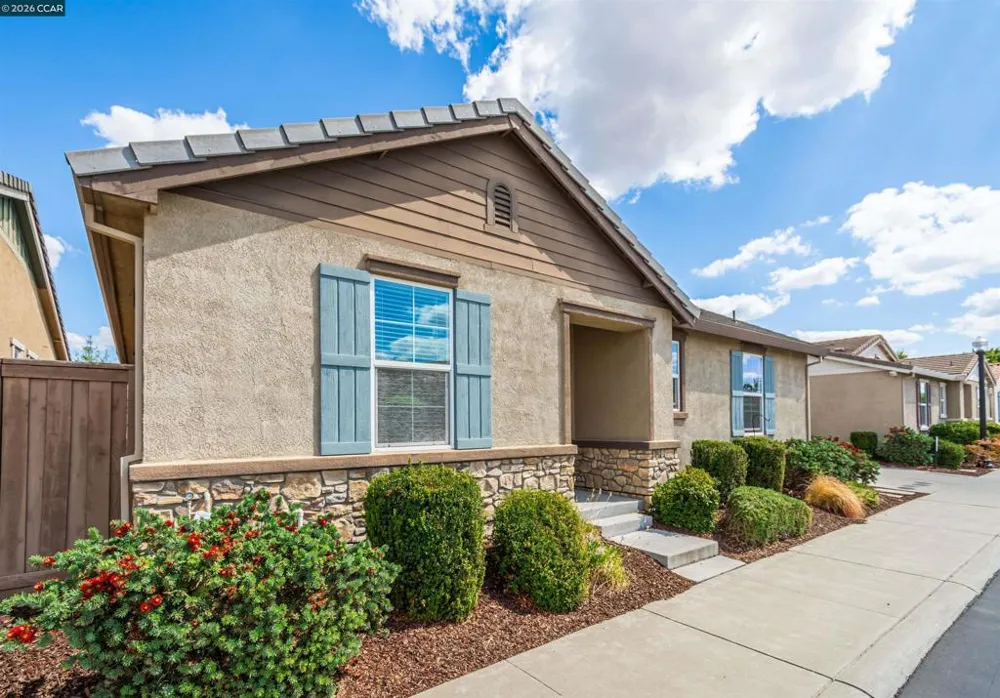 4512 Villa Del Paso Ln Sacramento, CA 95834