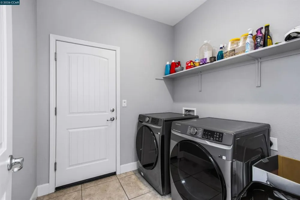 4512 Villa Del Paso Ln Sacramento, CA 95834