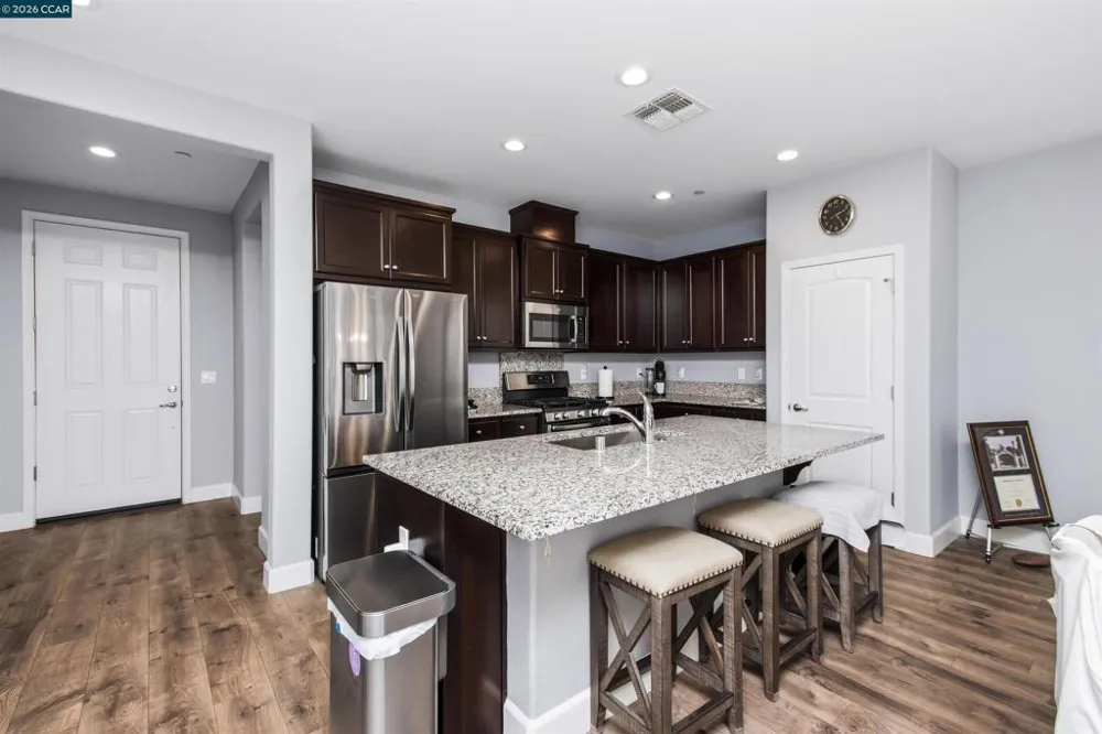 4512 Villa Del Paso Ln Sacramento, CA 95834