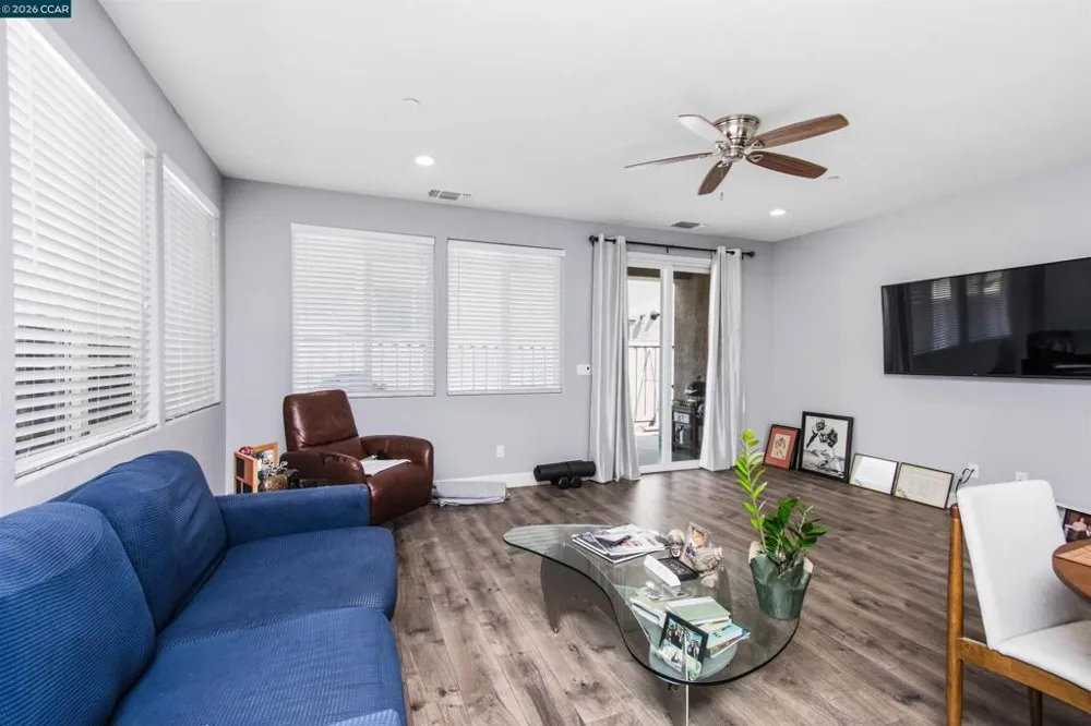 4512 Villa Del Paso Ln Sacramento, CA 95834