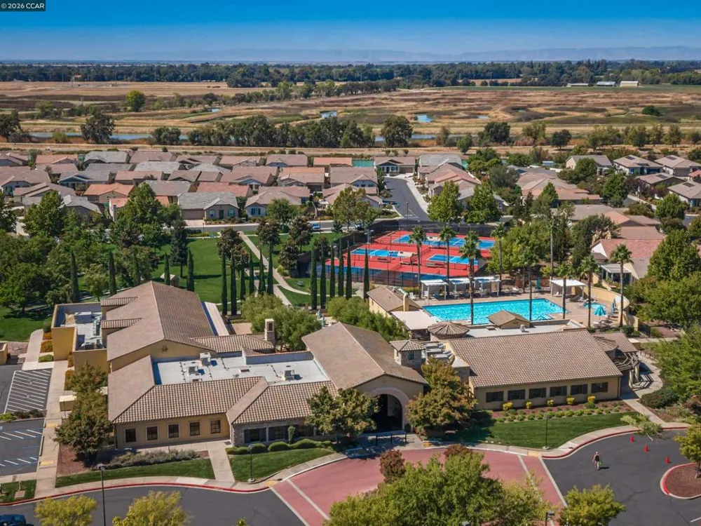 4512 Villa Del Paso Ln Sacramento, CA 95834