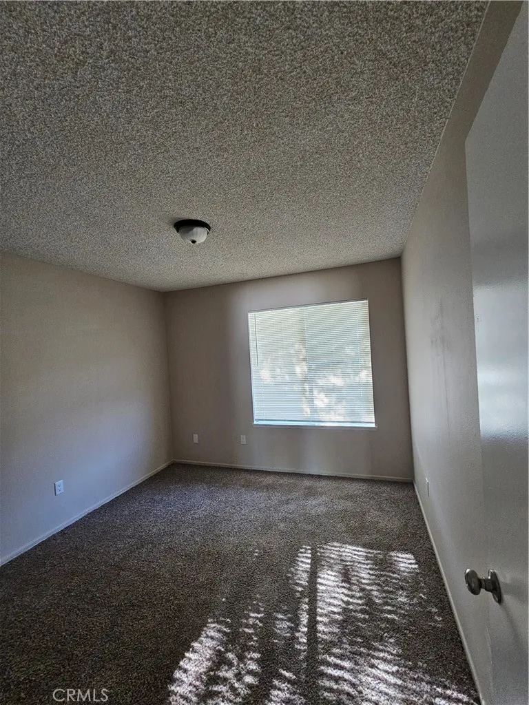 27168 Roger Hemet, CA 92544