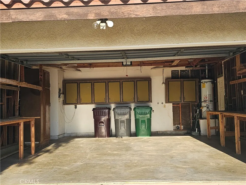 27168 Roger Hemet, CA 92544