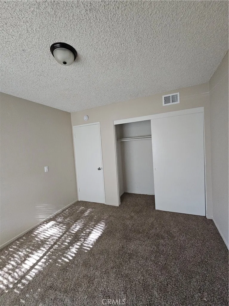 27168 Roger Hemet, CA 92544