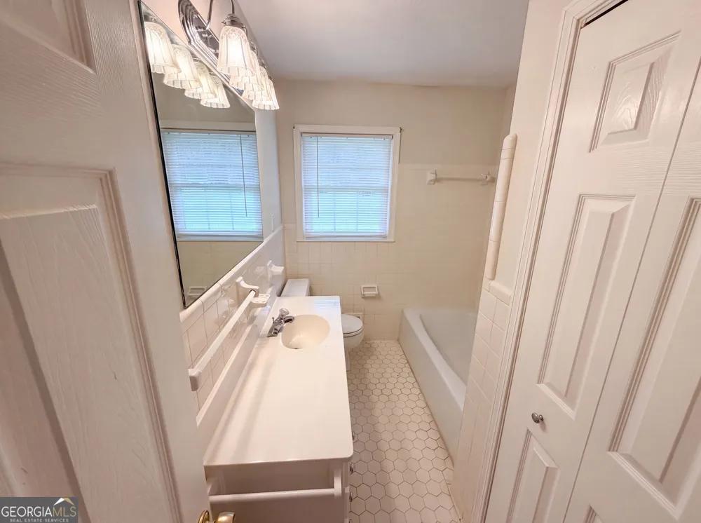3293 Bright Star RD Douglasville, GA 30135
