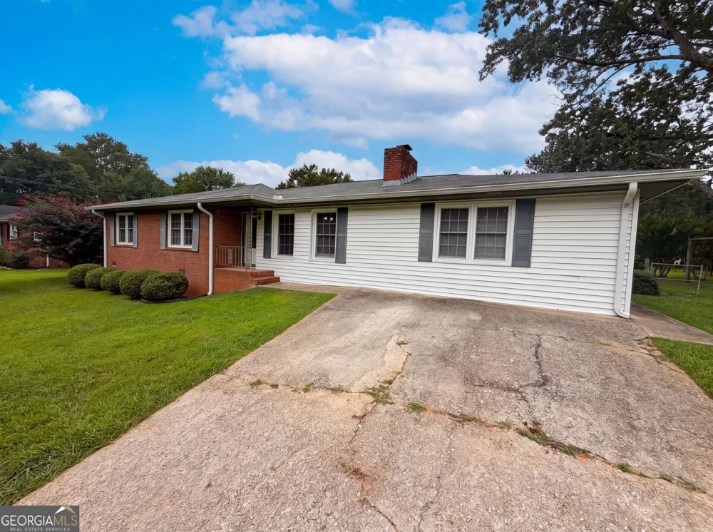 3293 Bright Star RD Douglasville, GA 30135