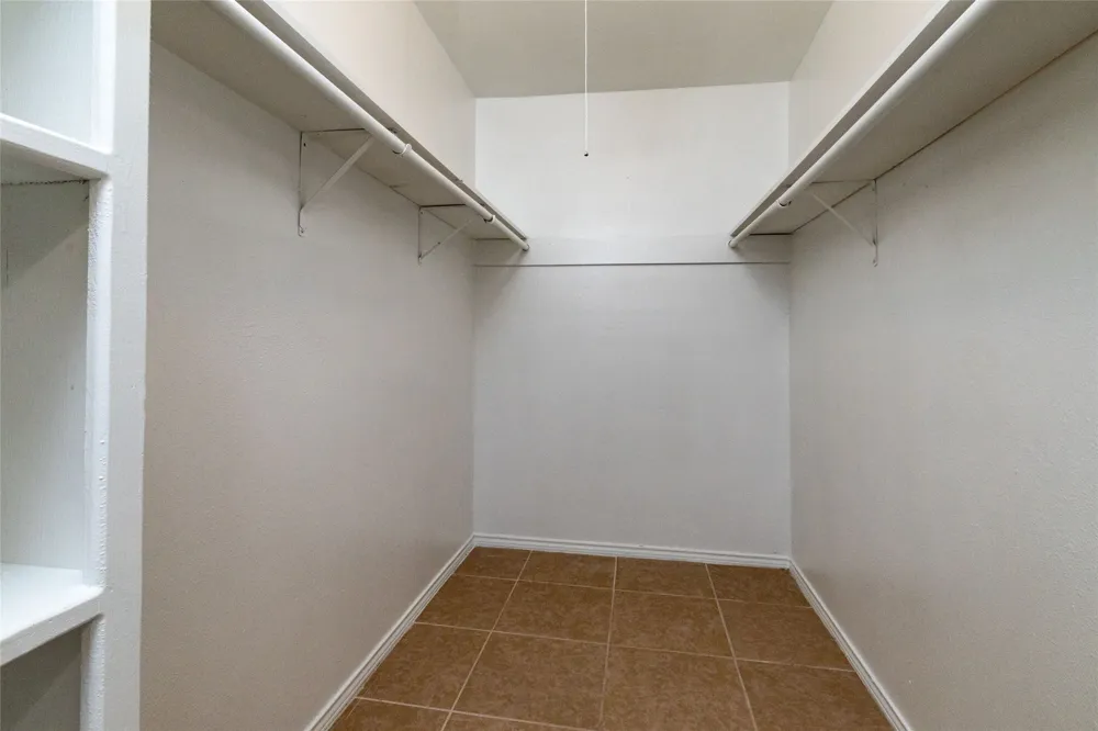 304 Cambridge Drive Saginaw, TX 76179