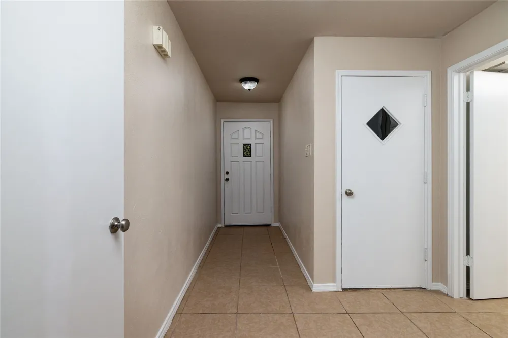 304 Cambridge Drive Saginaw, TX 76179